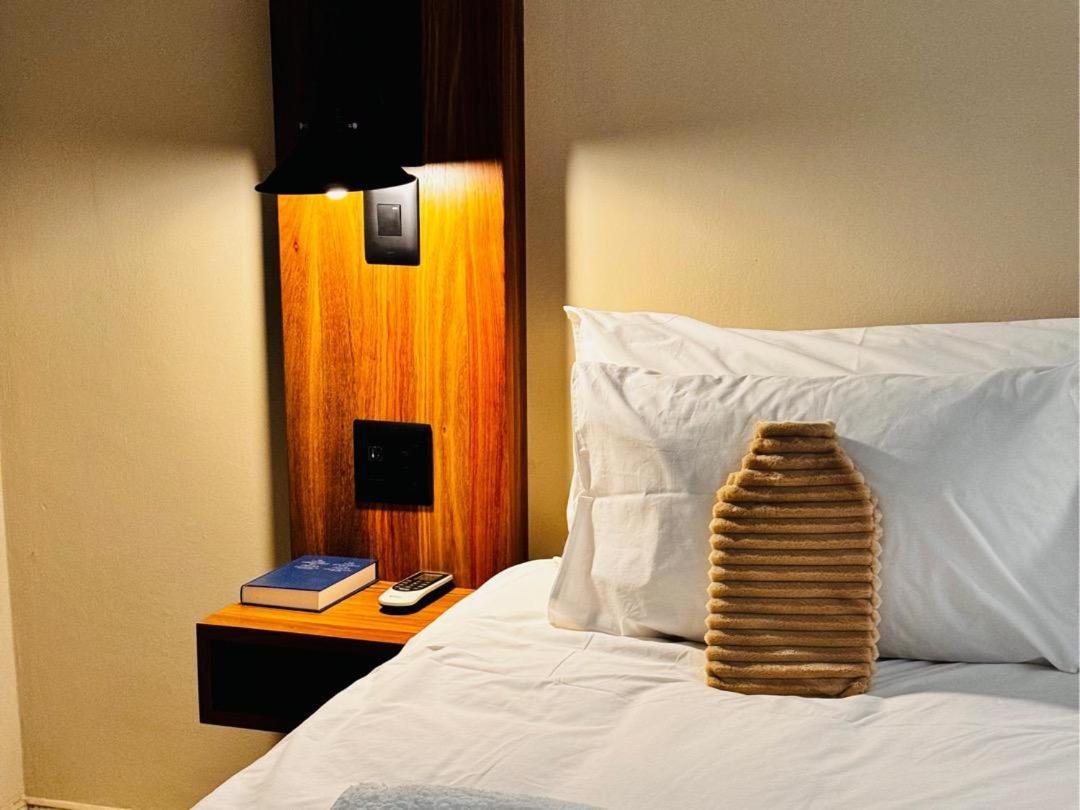 Flying Ostrich Guesthouse & Self-Catering Accommodation Mariental Rom bilde