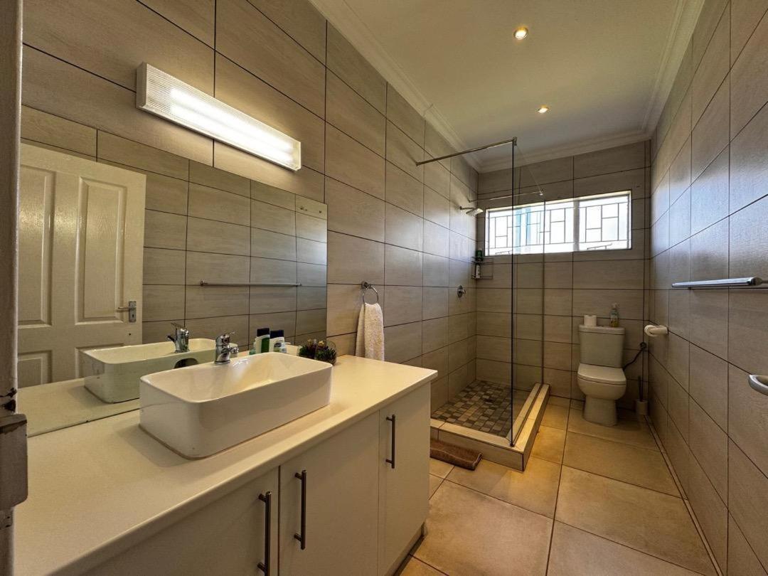 Flying Ostrich Guesthouse & Self-Catering Accommodation Mariental Rom bilde