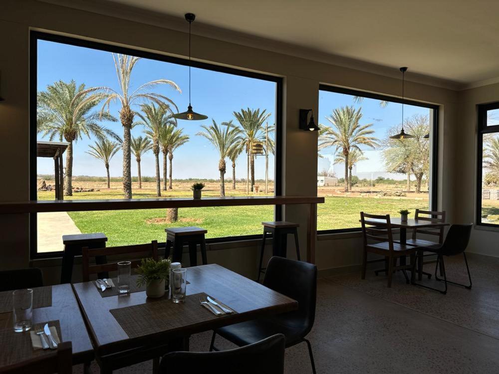 Flying Ostrich Guesthouse & Self-Catering Accommodation Mariental Eksteriør bilde
