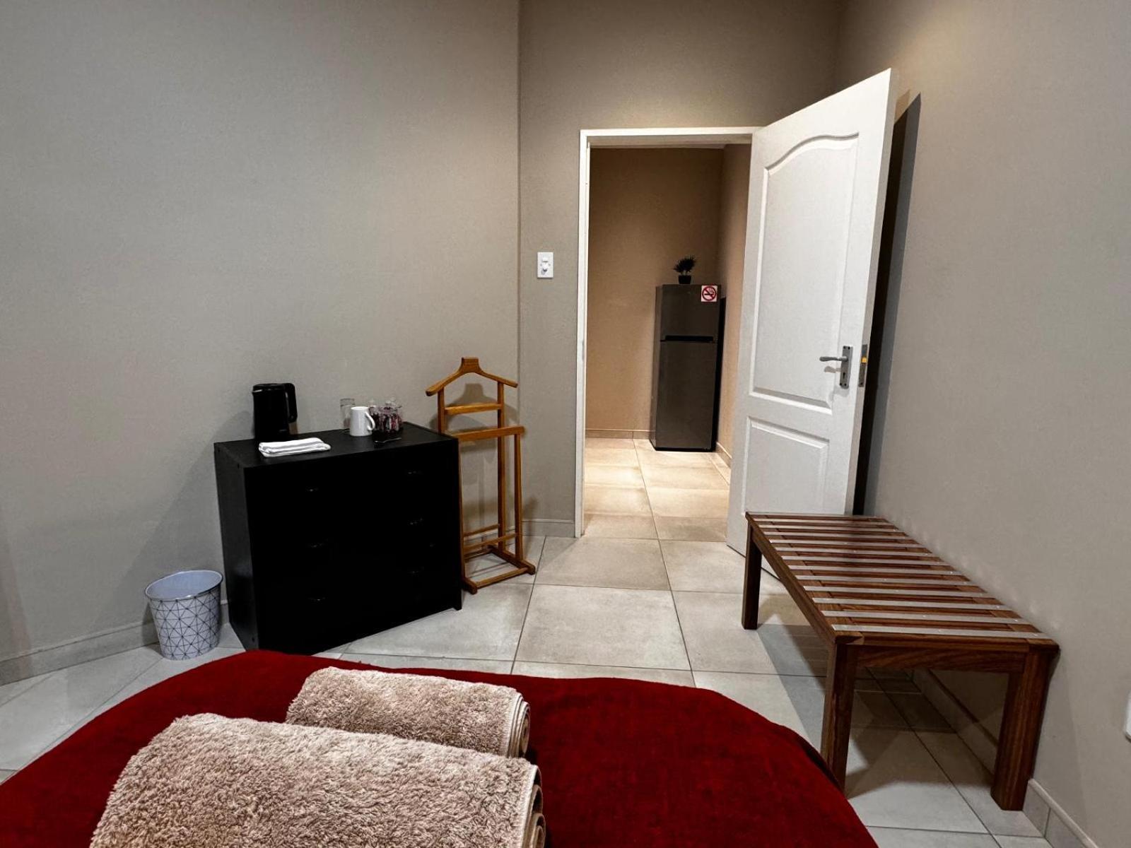 Flying Ostrich Guesthouse & Self-Catering Accommodation Mariental Rom bilde