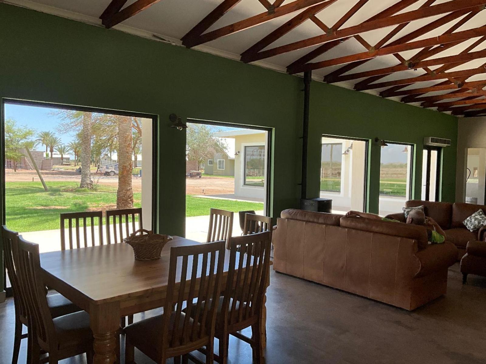 Flying Ostrich Guesthouse & Self-Catering Accommodation Mariental Eksteriør bilde
